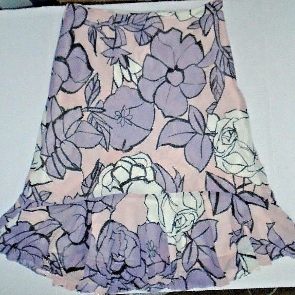 Sexy Fun Flirty Floral Print Flare Bottom Skirt - Picture 2 of 5